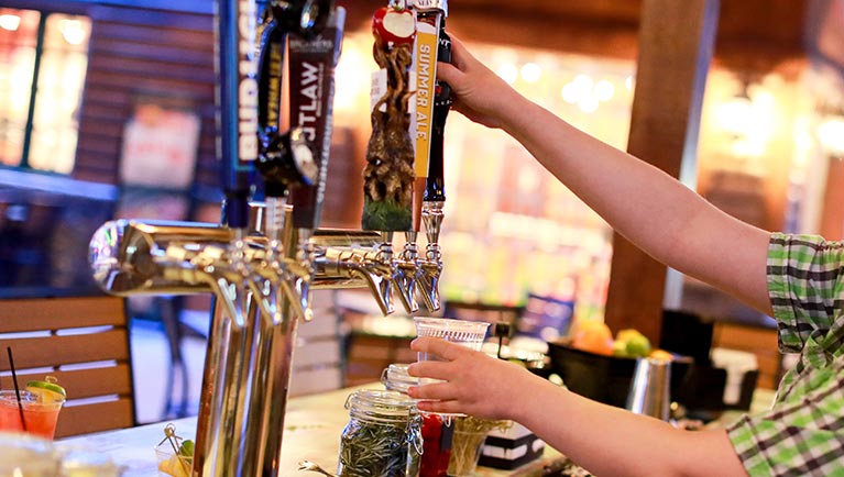 The Watering Hole Dining Great Wolf Lodge Colorado Springs Co