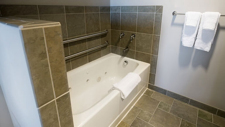 The bathroom in the Junior Grizzly Family Suite