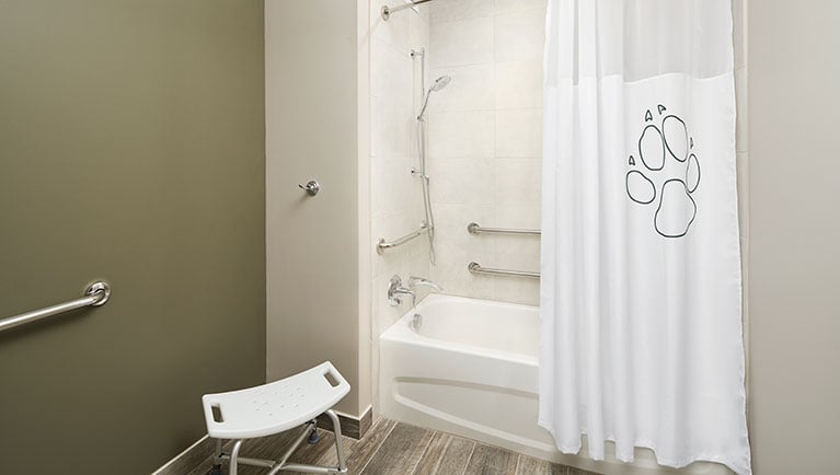 The bathtub in the accessible Deluxe Queen Suite