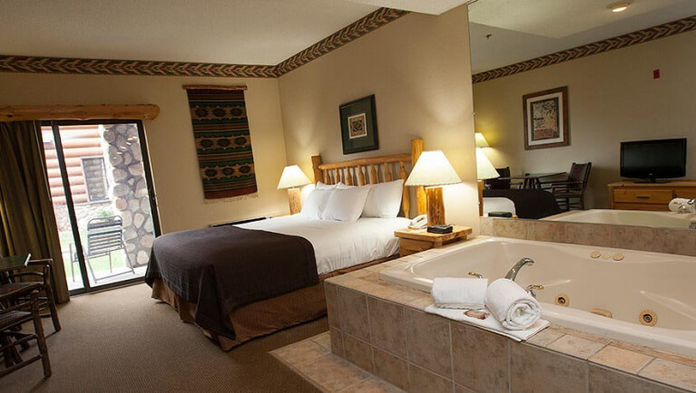 Junior Whirlpool Suite Accessible Bathtub Themed Suite Great Wolf Lodge Wisconsin Dells Wi