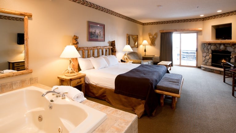The Whirlpool Fireplace Suite