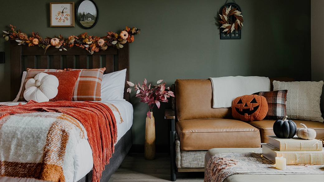 pumpkin spice suite couch detail