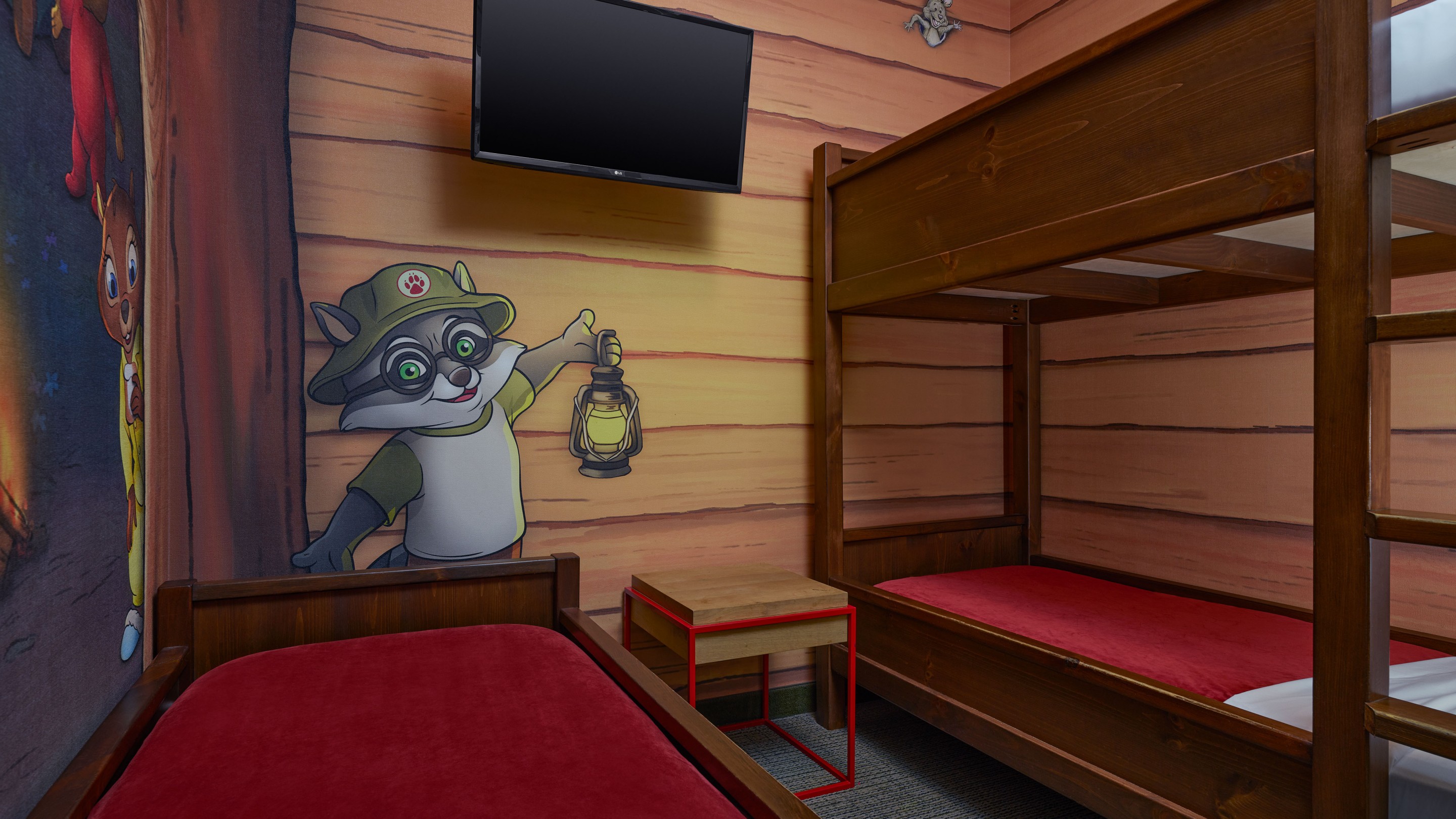 The indoor cabin in the KidCabin Suite