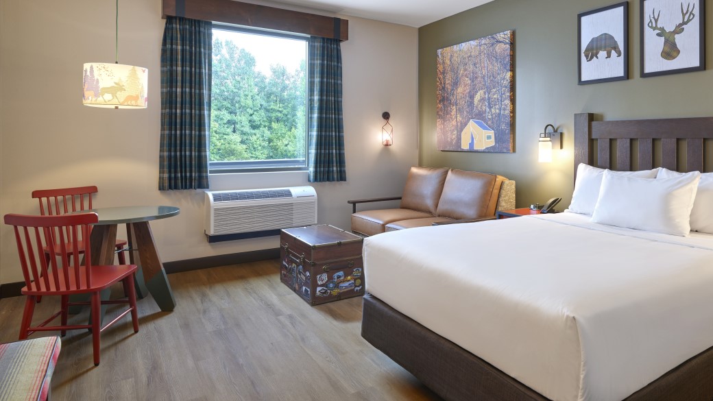 The Deluxe Family Accessible Bathtub Suite Bedroom