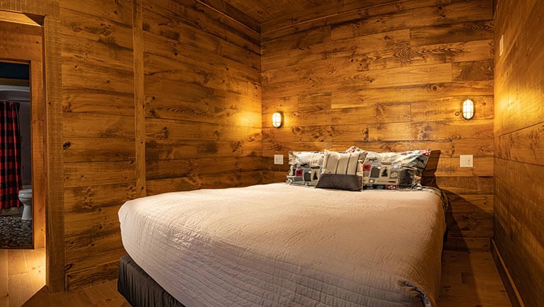 Queen beds room in the suite