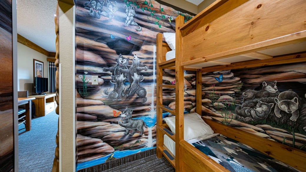 The bunk beds in the accessible Wolf Den Suite at Great Wolf Lodge NIagara Falls, ON.