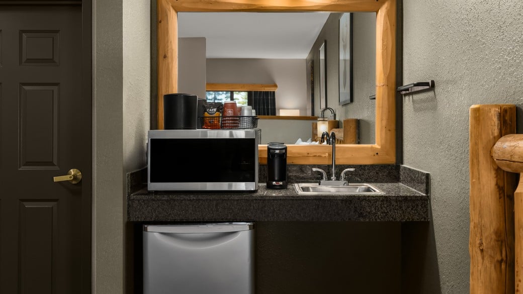 The Lone Wolf Fireplace Suite wetbar