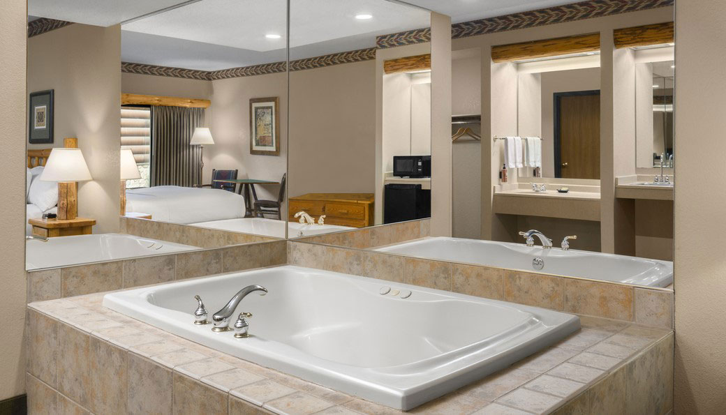 The Whirlpool Fireplace Suite
