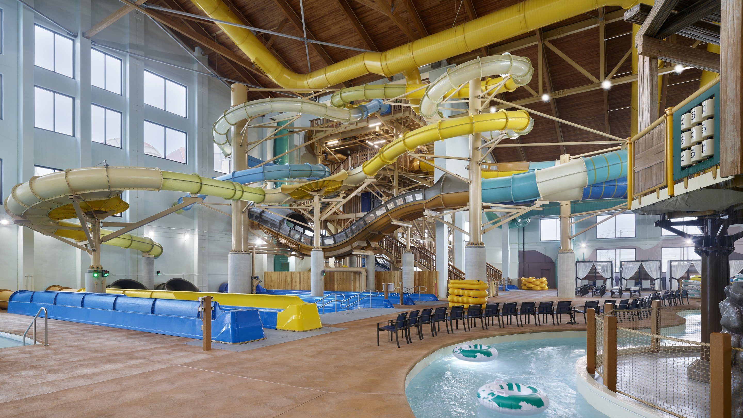 wide shot of lazy river straight away