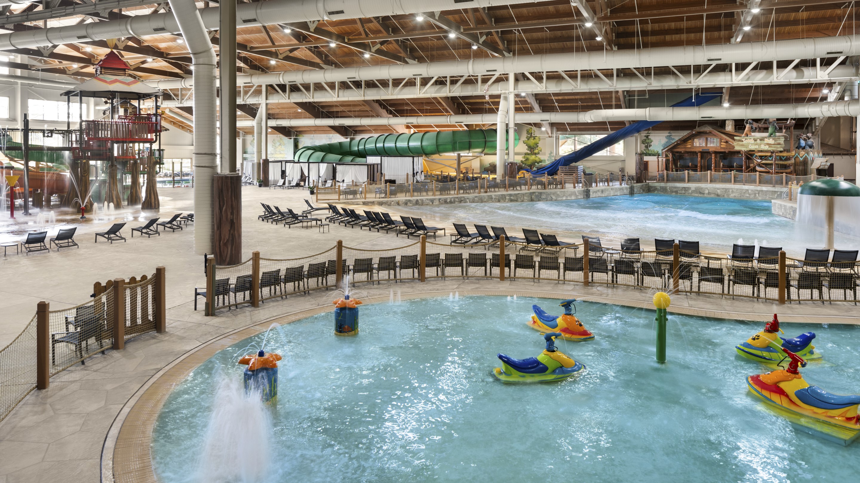 Indoor water pool with multiple slides