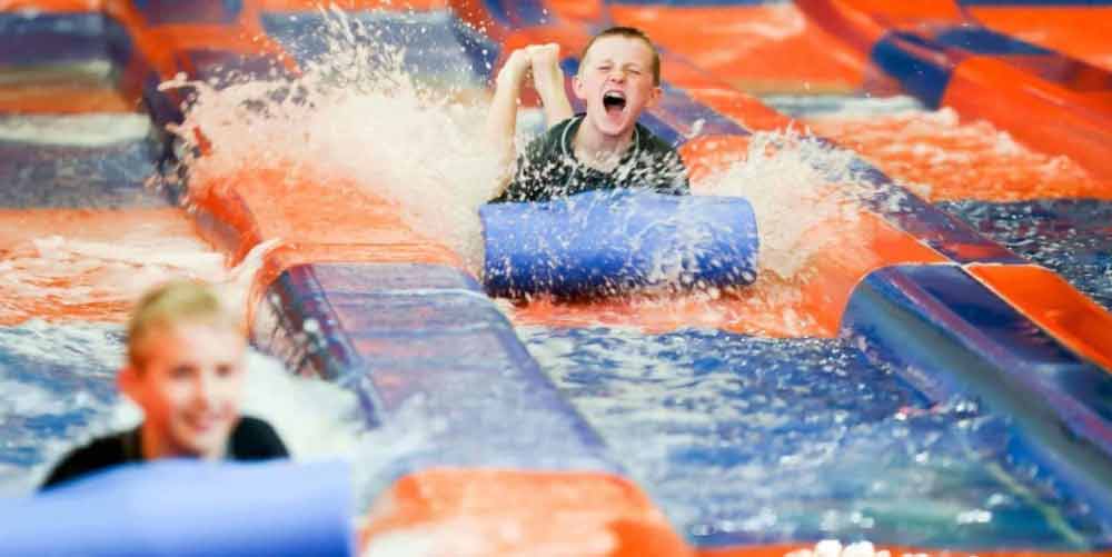 Mountain Edge Raceway | Water Slide Race | Great Wolf Lodge Baltimore ...